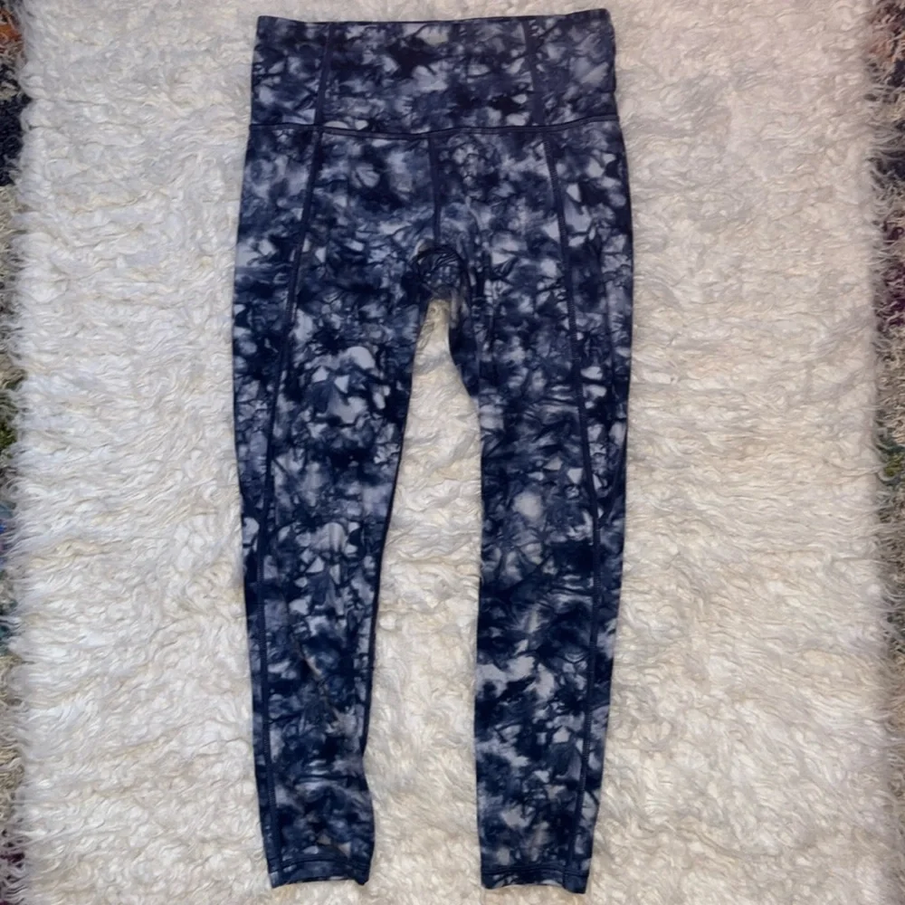 Athleta Chaturanga High Rise Floral Crush 7/8 Tights, Size S - Picture 2 of 16